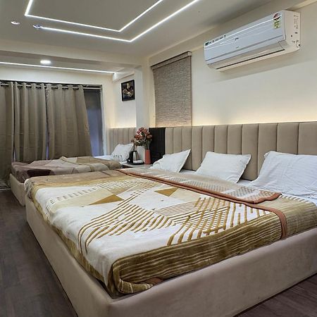 Hotel Anantshree Ujjain Esterno foto