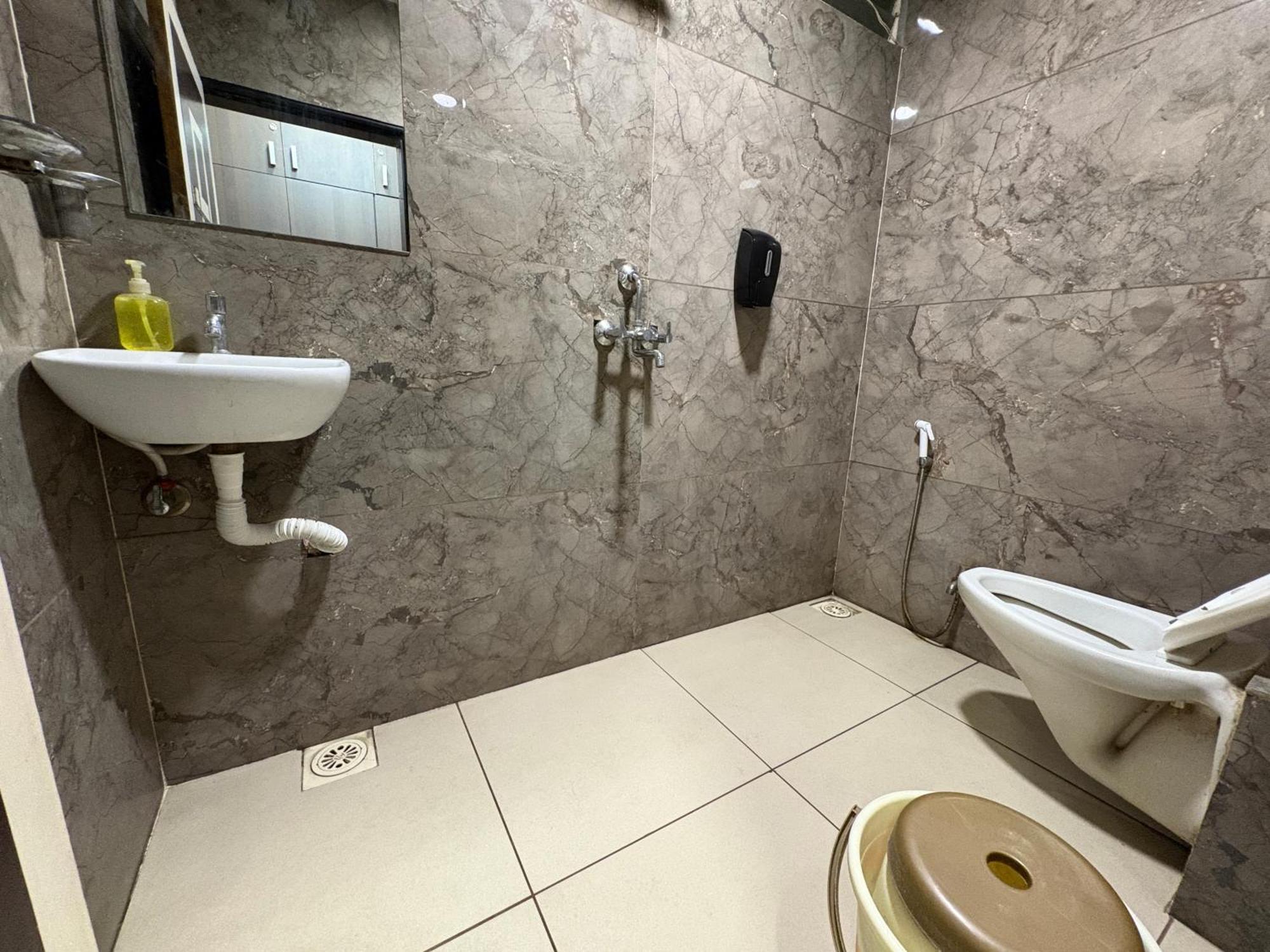 Hotel Anantshree Ujjain Esterno foto